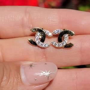 18k Stud Earrings with CZ